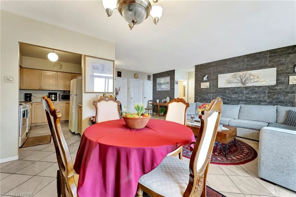 9 Bonheur Court, #902