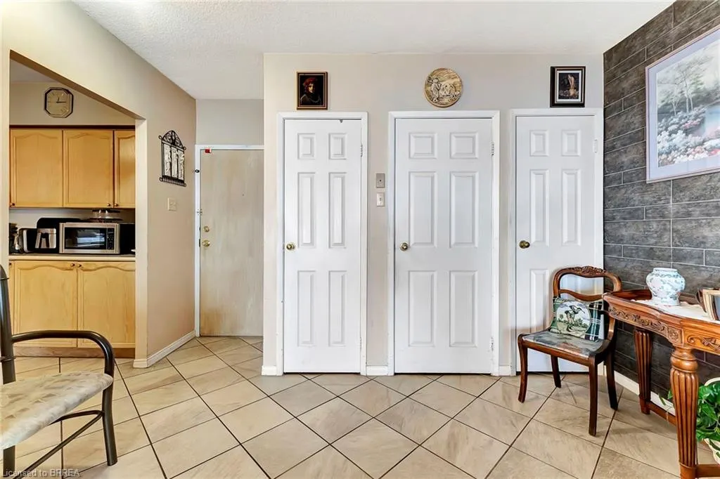 9 Bonheur Court, #902