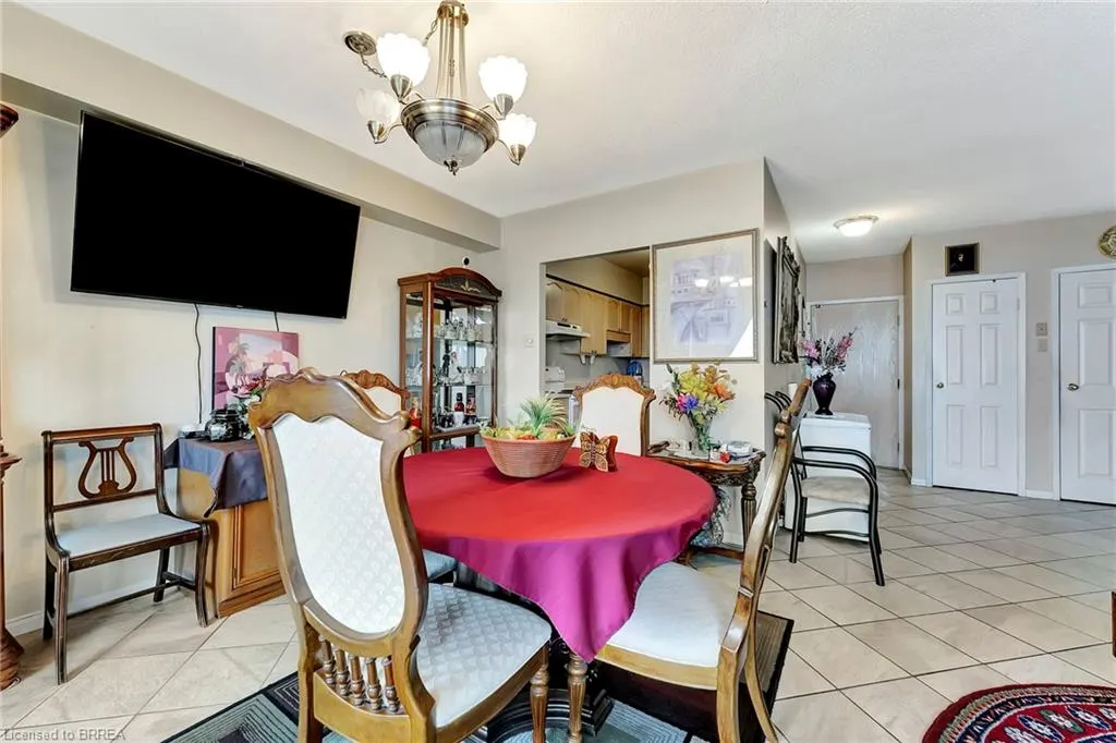9 Bonheur Court, #902