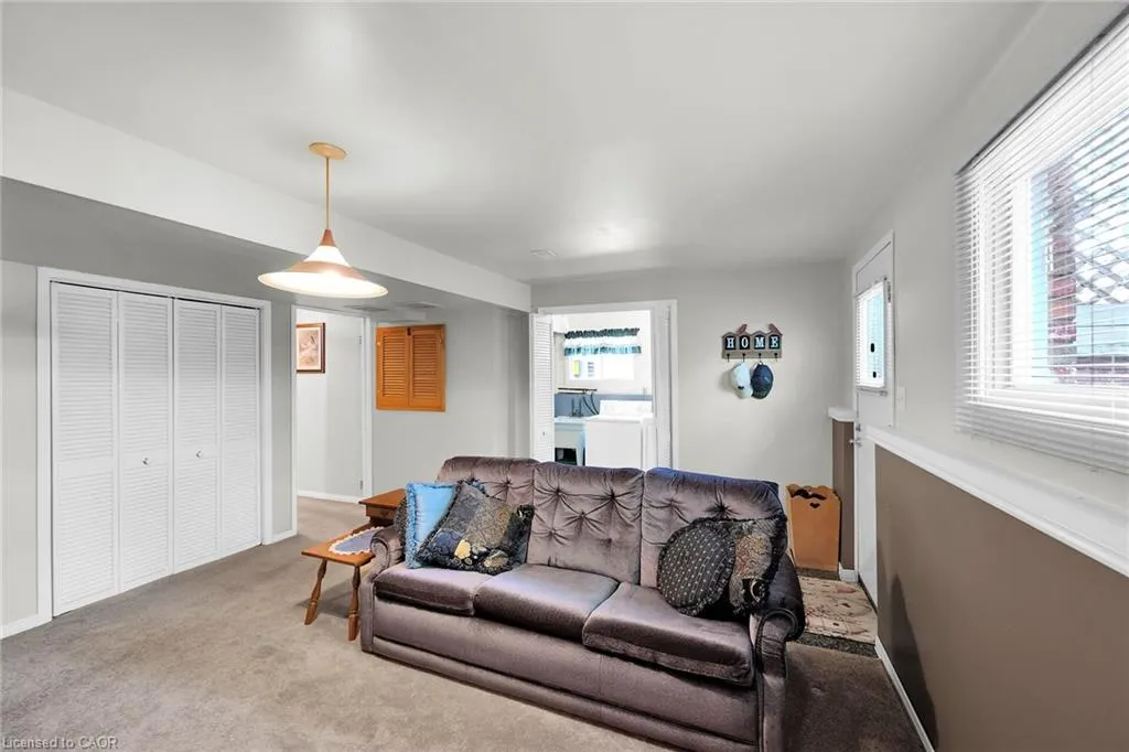 113 Wade Road N
