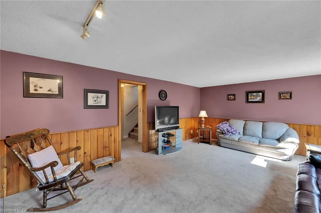 113 Wade Road N