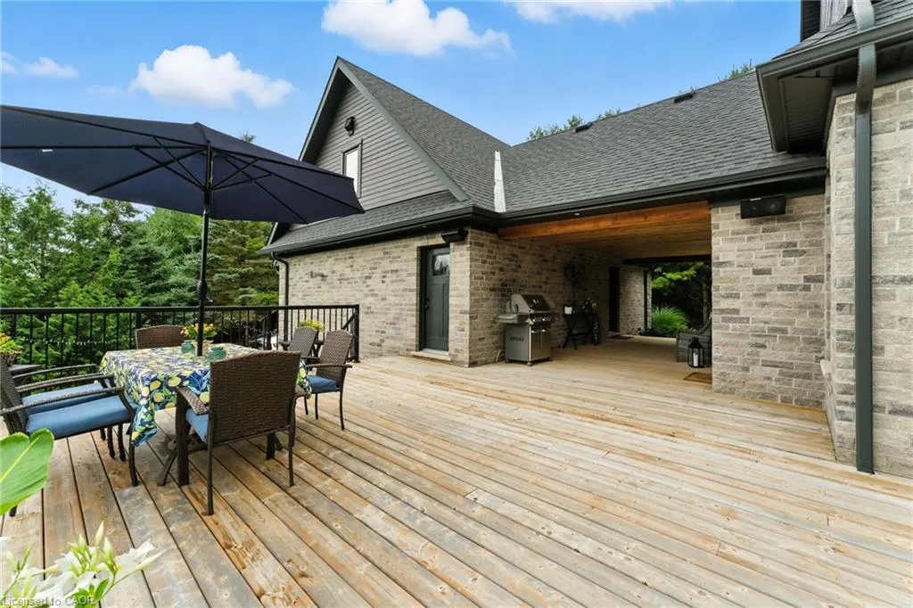 7381 Sideroad 4