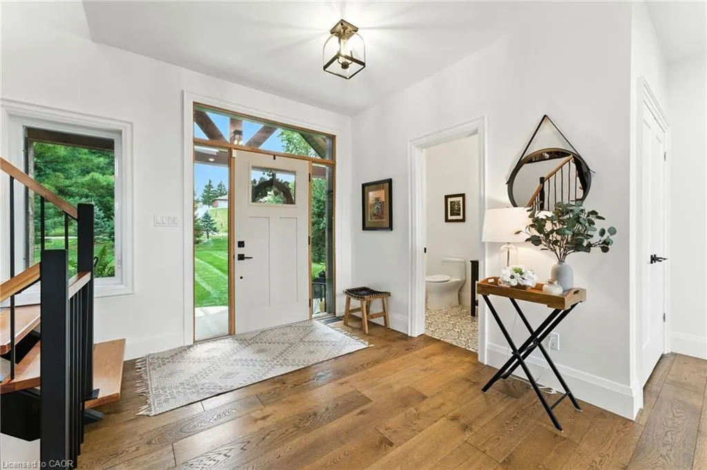7381 Sideroad 4