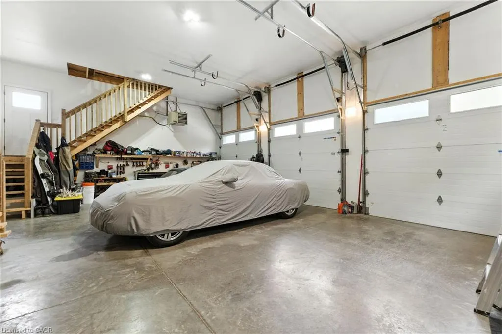 7381 Sideroad 4