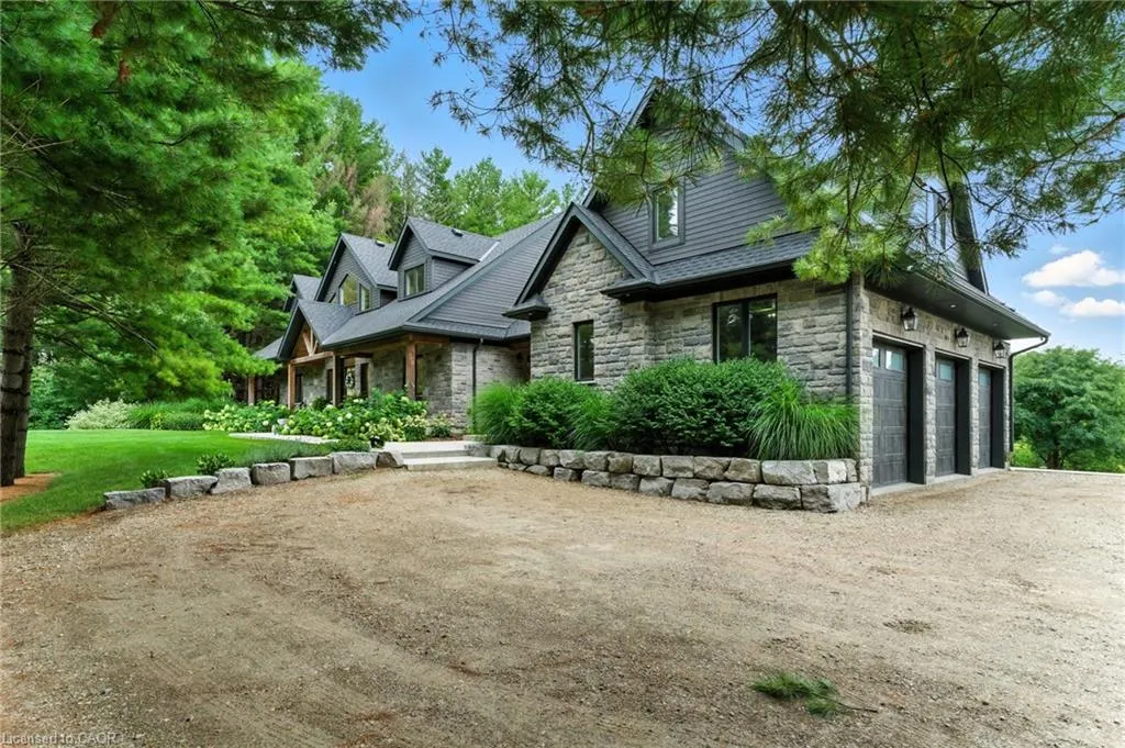 7381 Sideroad 4
