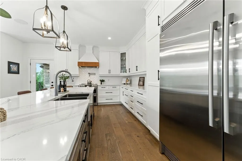7381 Sideroad 4