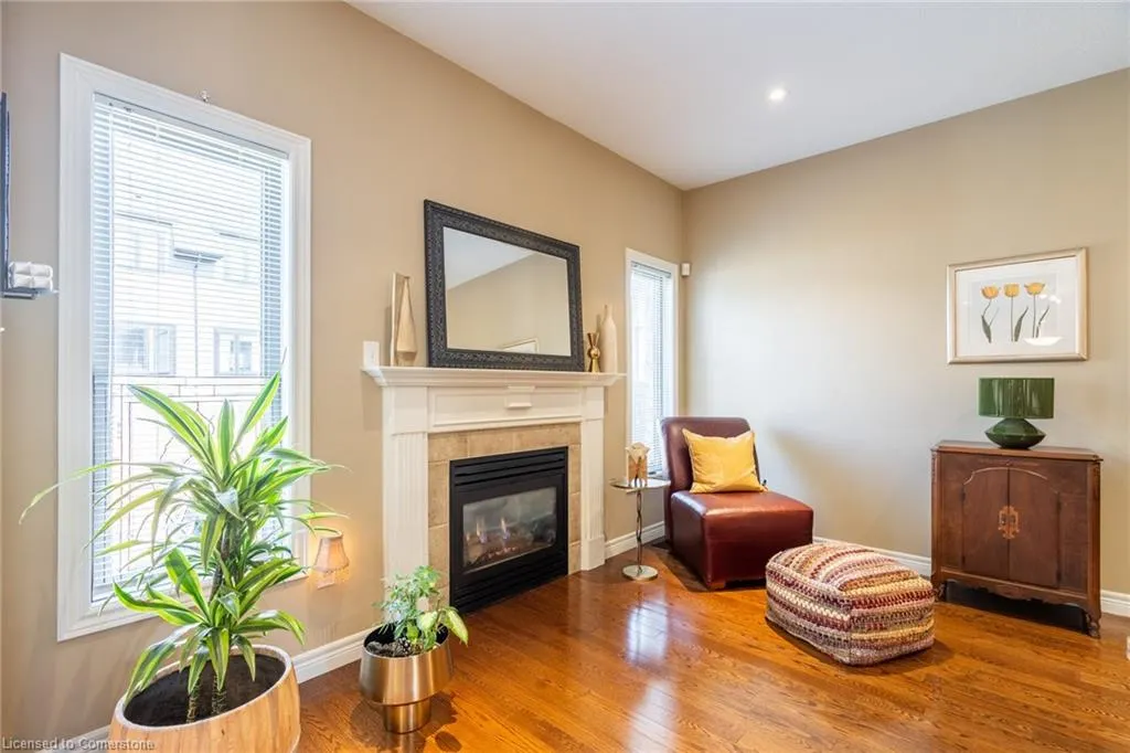195 Wilson Street W, #6