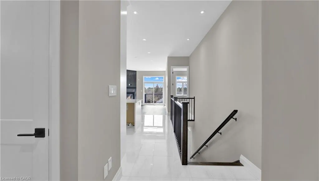 800 Garden Court Crescent