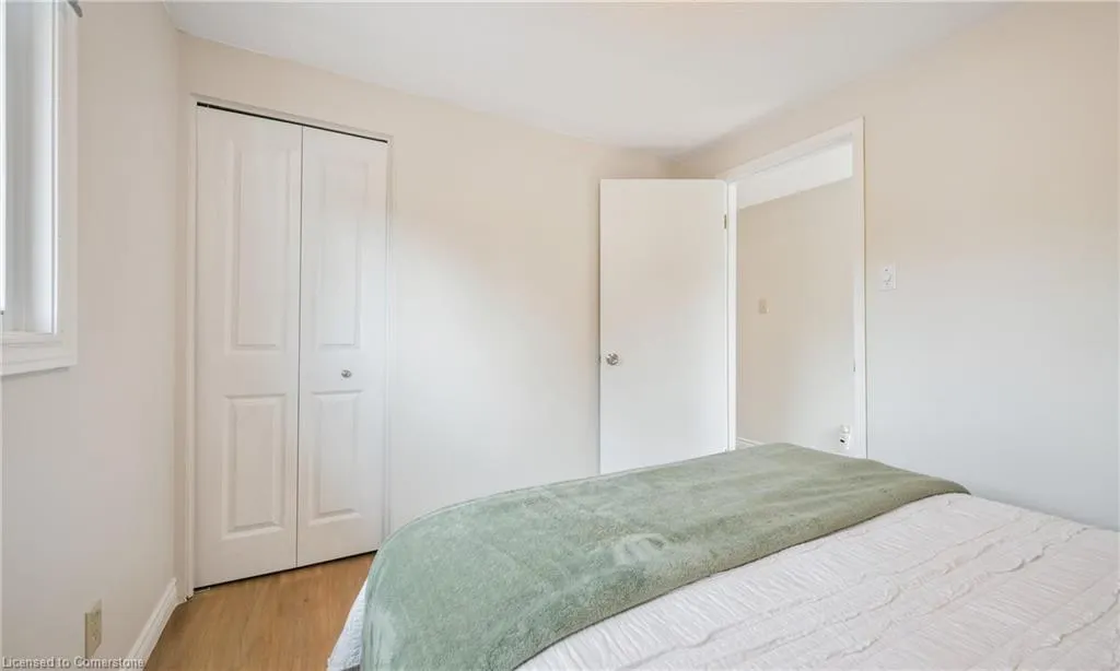136 St Jerome Crescent