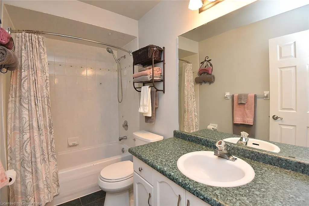 11 Jacqueline Boulevard