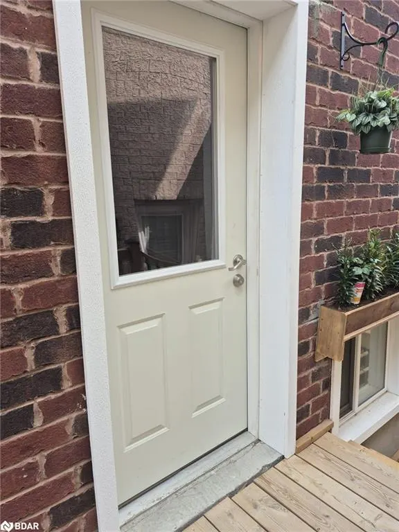 127 Muirfield Drive, #LOWER LEVEL