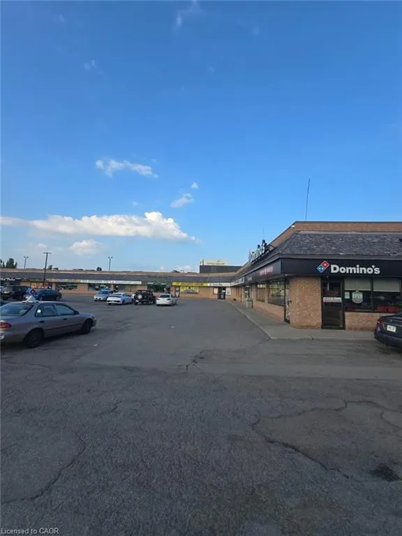 809 Victoria Street N, #4B