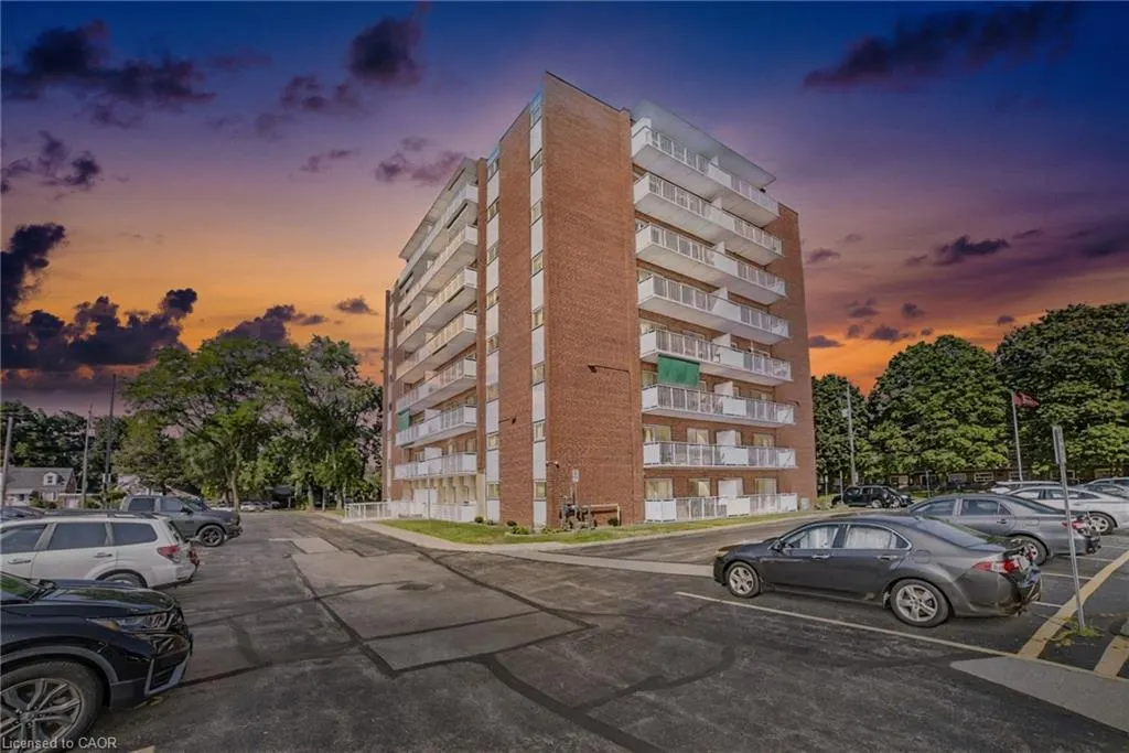 8 Woodman Drive S, #808