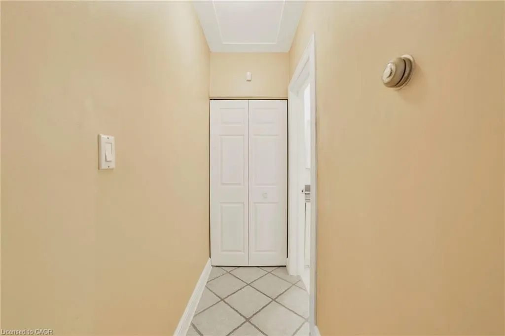8 Woodman Drive S, #808