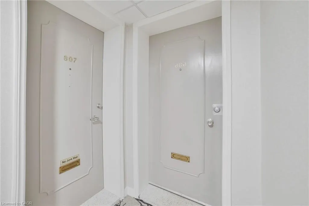 8 Woodman Drive S, #808