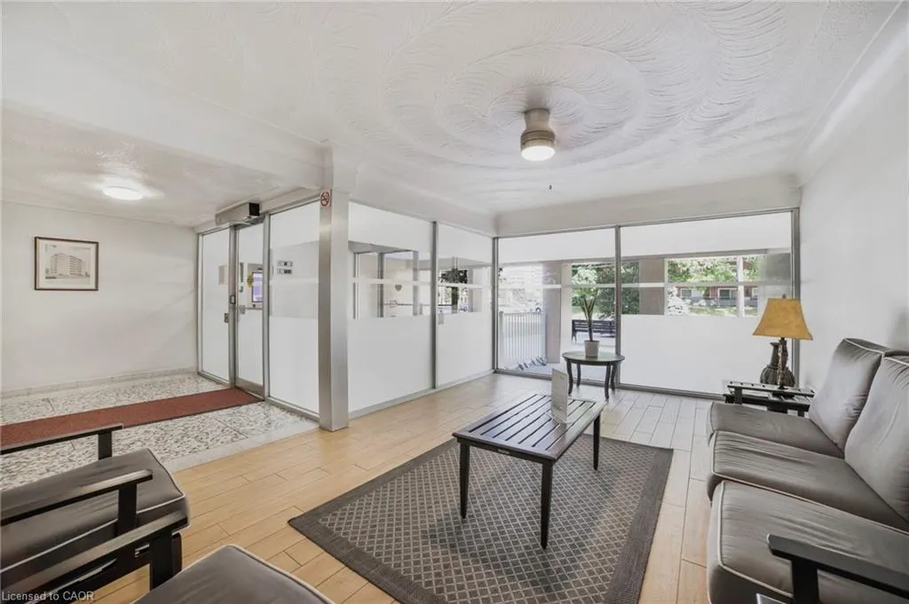 8 Woodman Drive S, #808