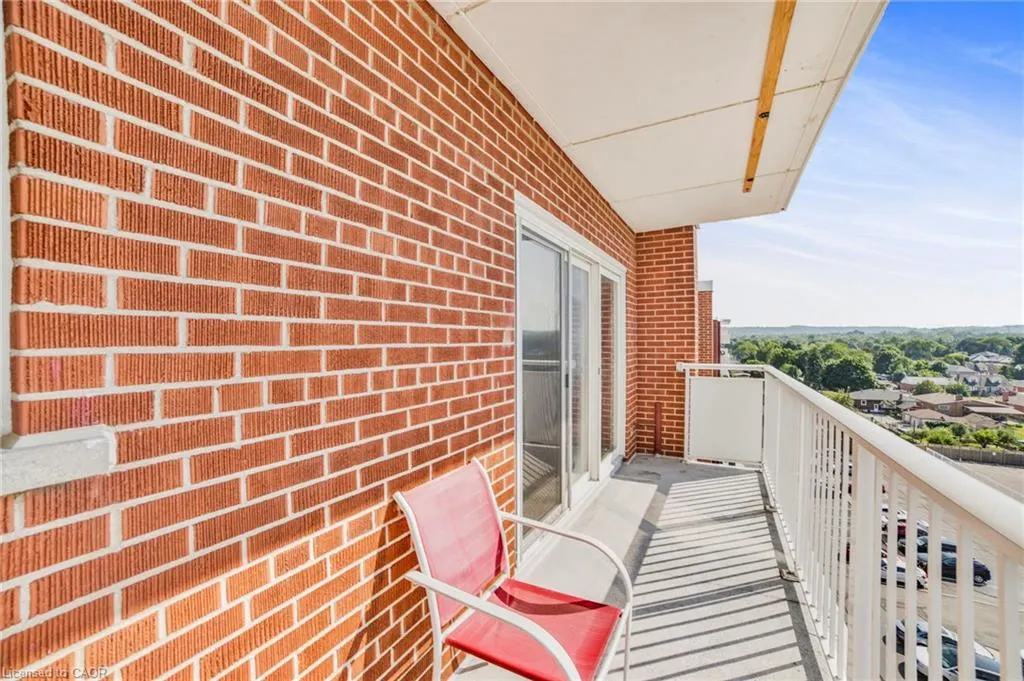 8 Woodman Drive S, #808