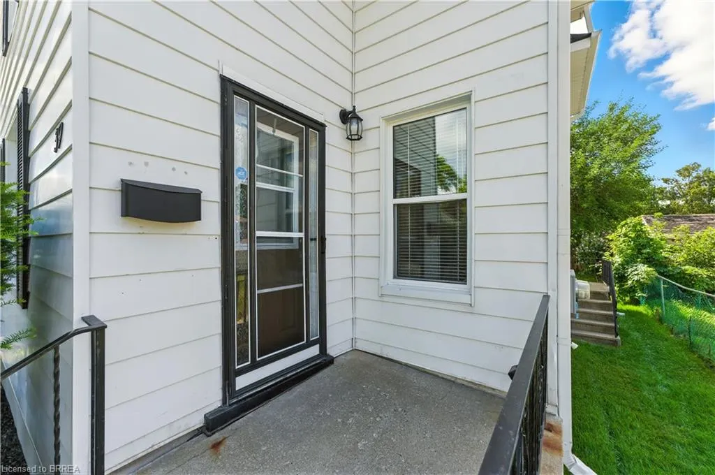 39 Allenby Avenue