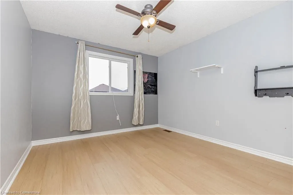 11 Willowridge Way