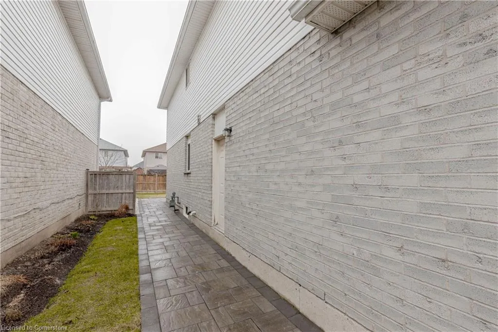 11 Willowridge Way