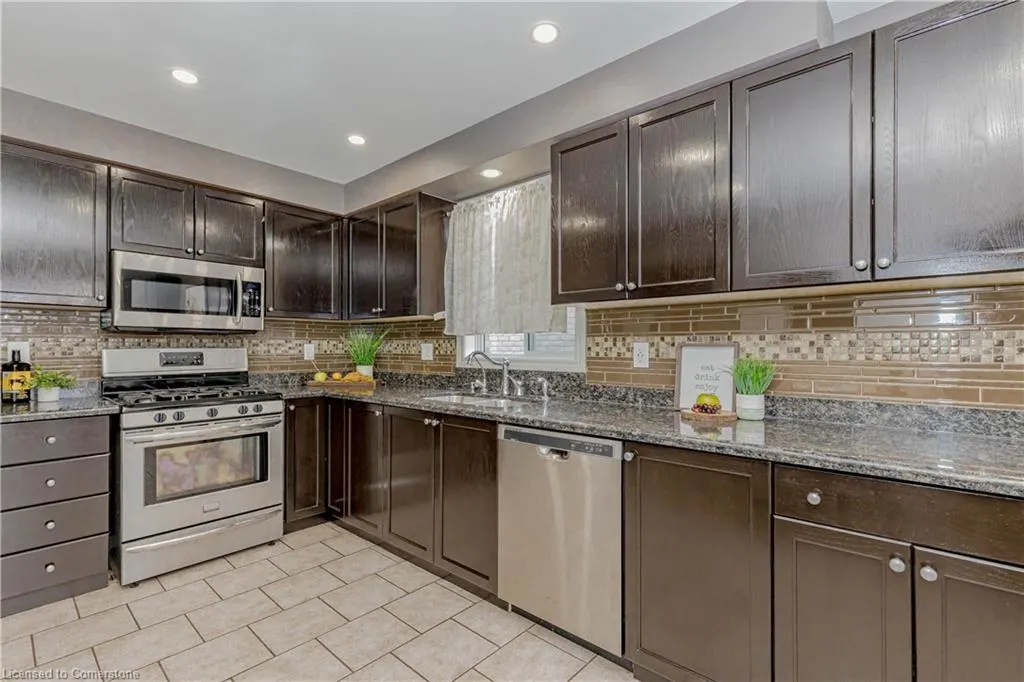 11 Willowridge Way