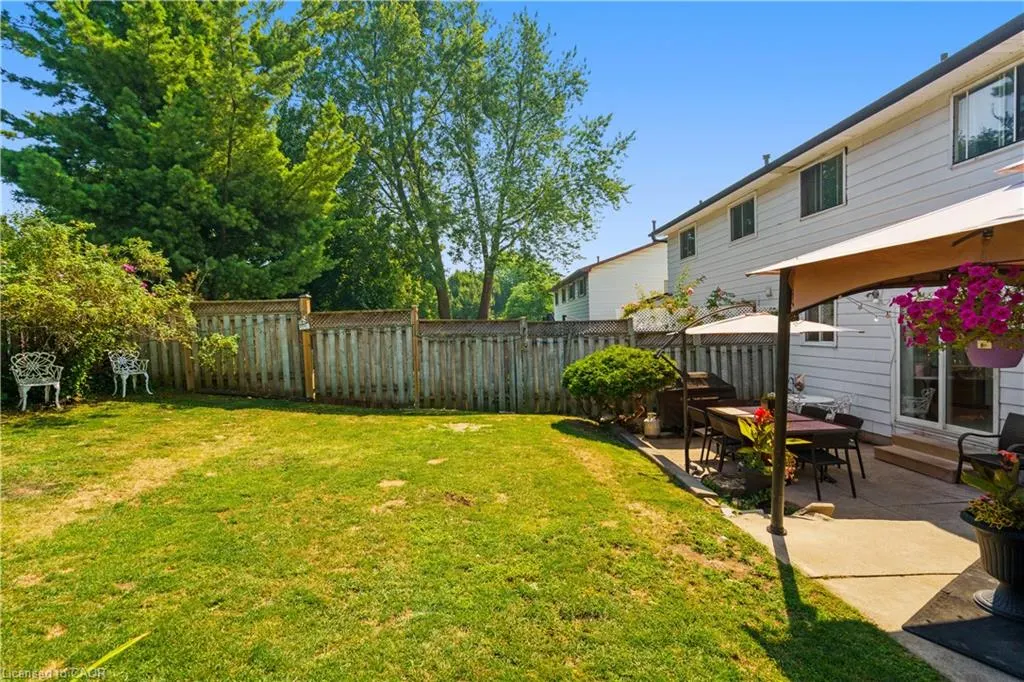 10 Glen Eden Court