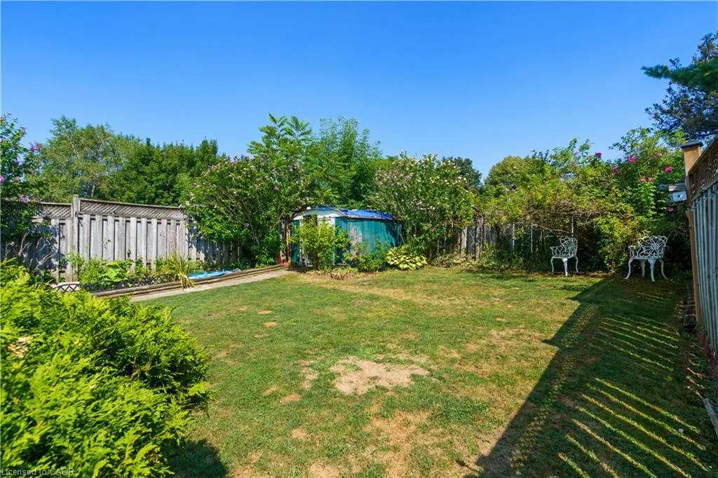 10 Glen Eden Court