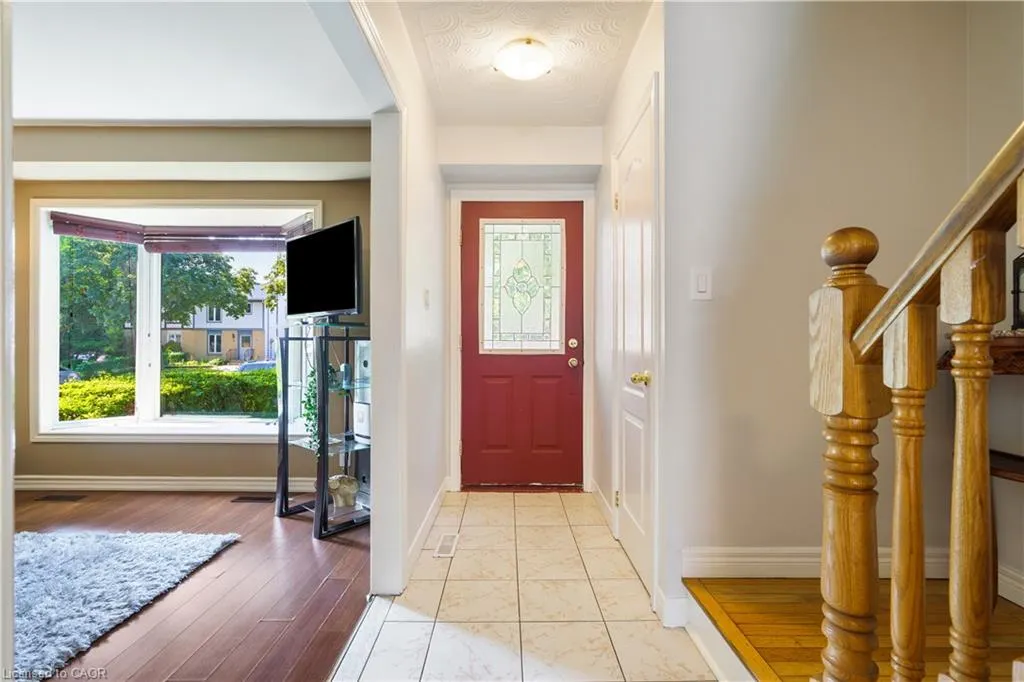 10 Glen Eden Court