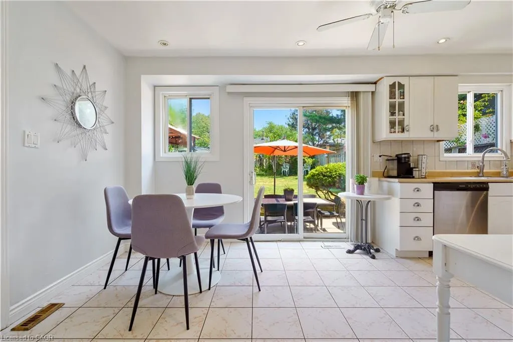 10 Glen Eden Court