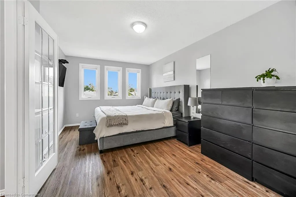 54 Argyle Street S, #2