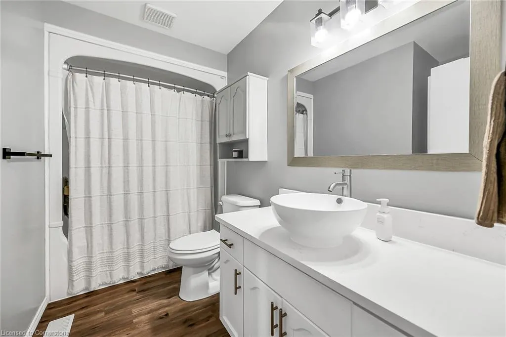 54 Argyle Street S, #2