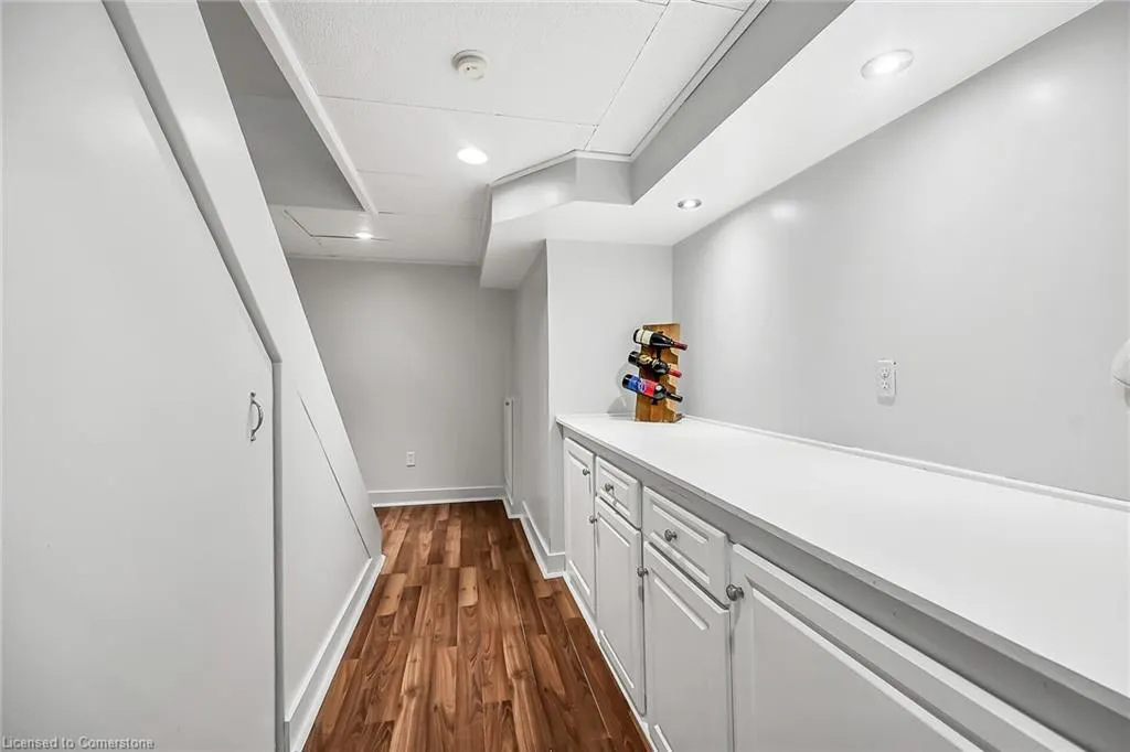 54 Argyle Street S, #2