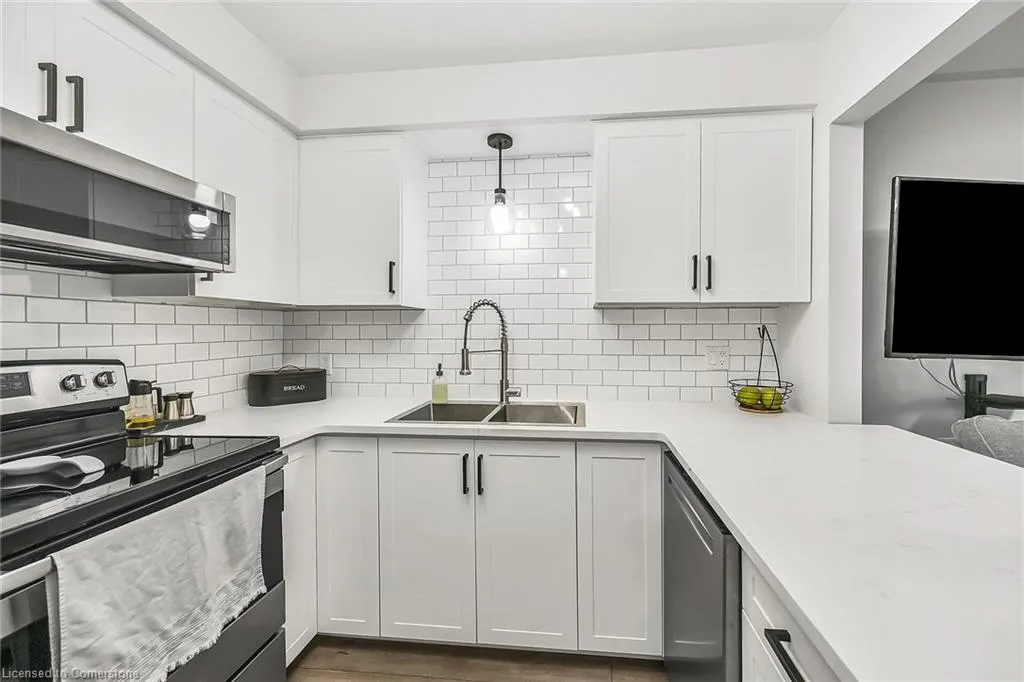 54 Argyle Street S, #2