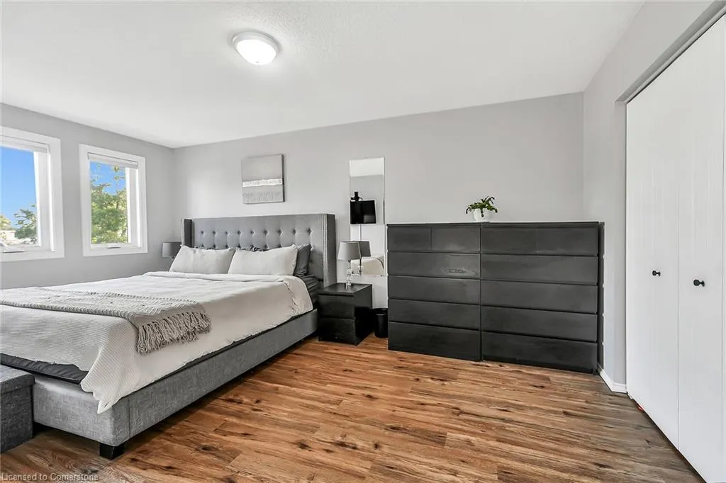 54 Argyle Street S, #2