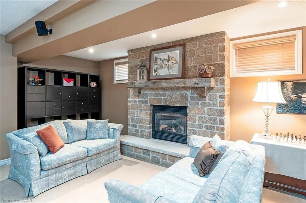 2375 Ravine Gate
