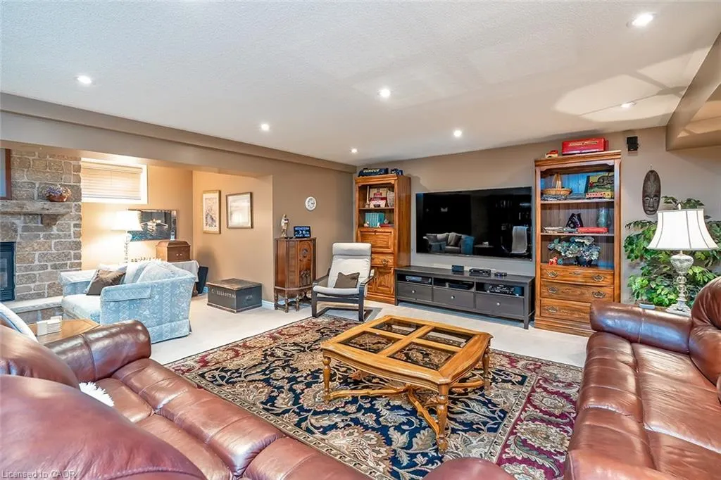 2375 Ravine Gate
