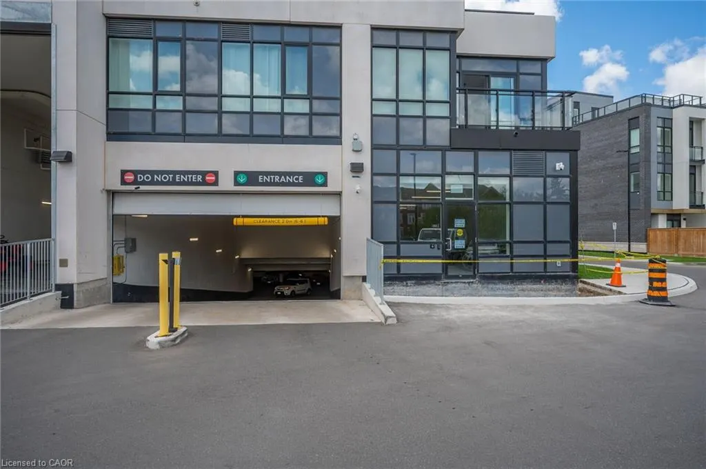 395 Dundas Street, #718