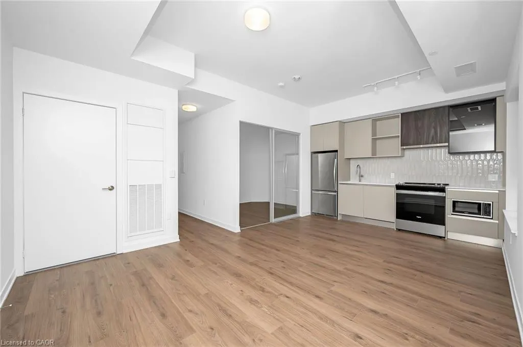 395 Dundas Street, #718
