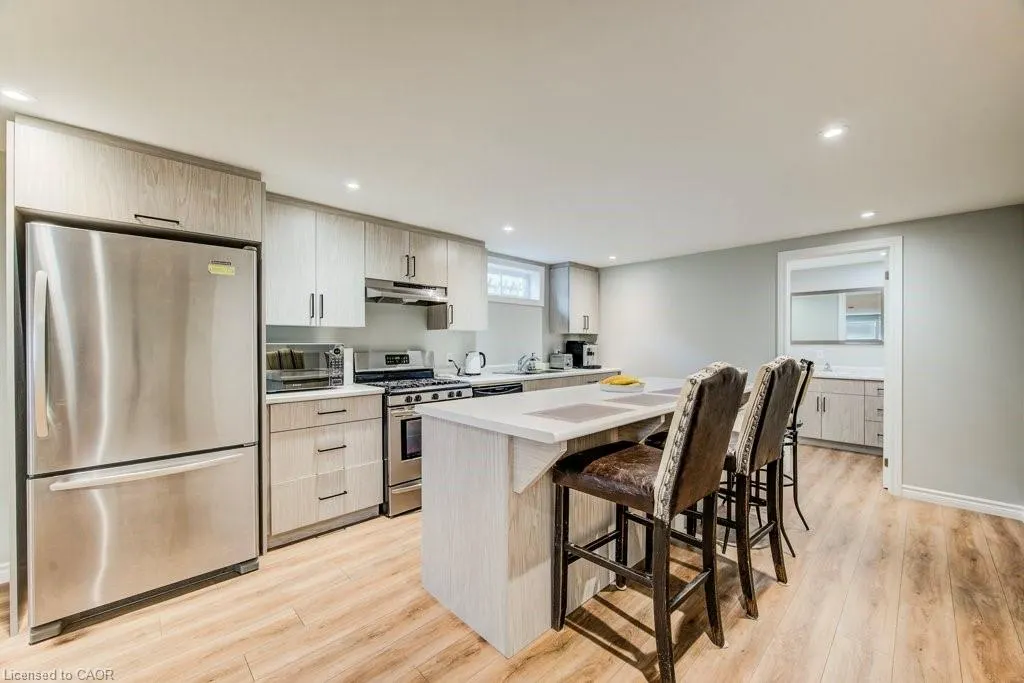 85 Winter Avenue