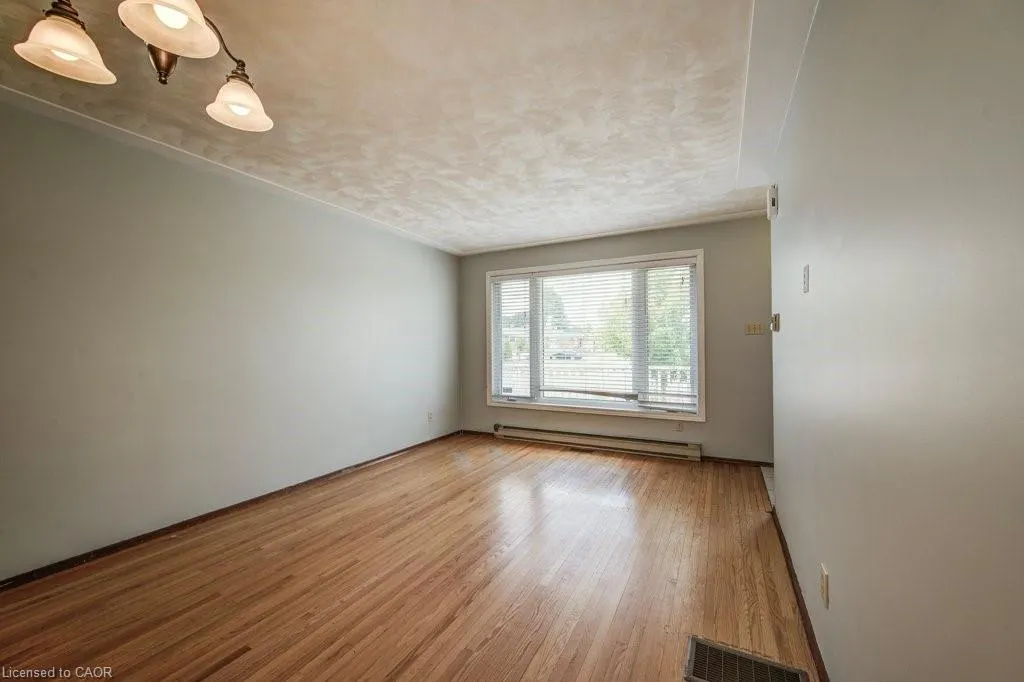 85 Winter Avenue
