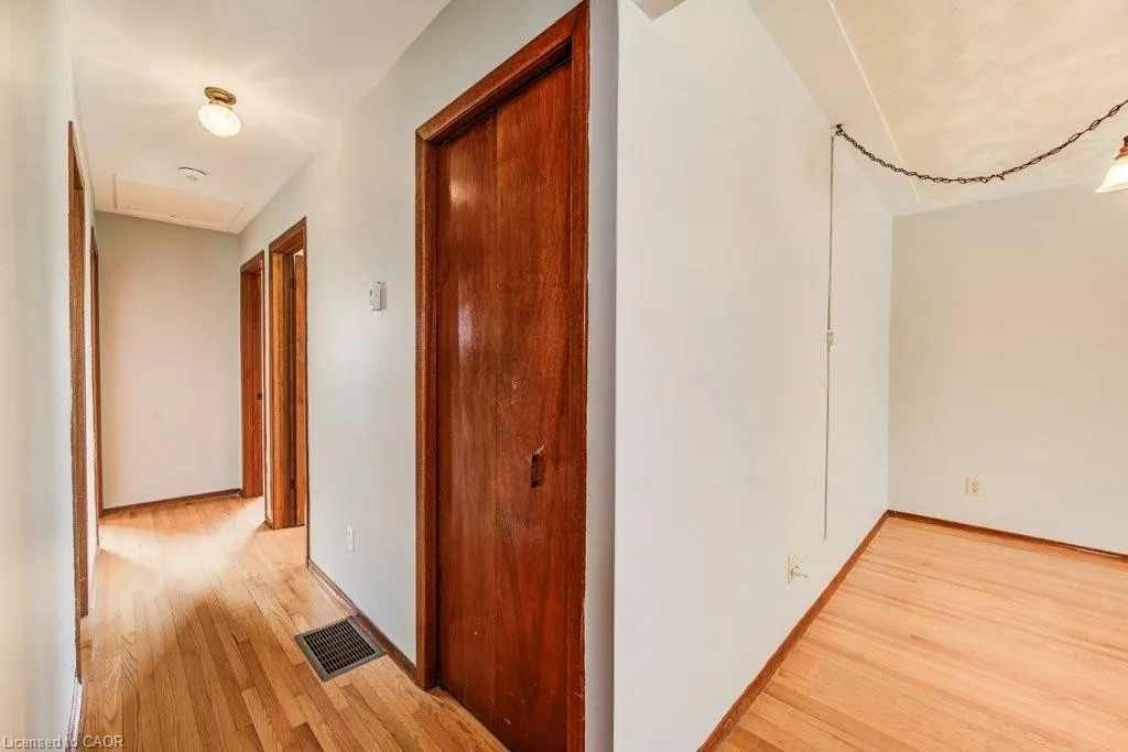 85 Winter Avenue