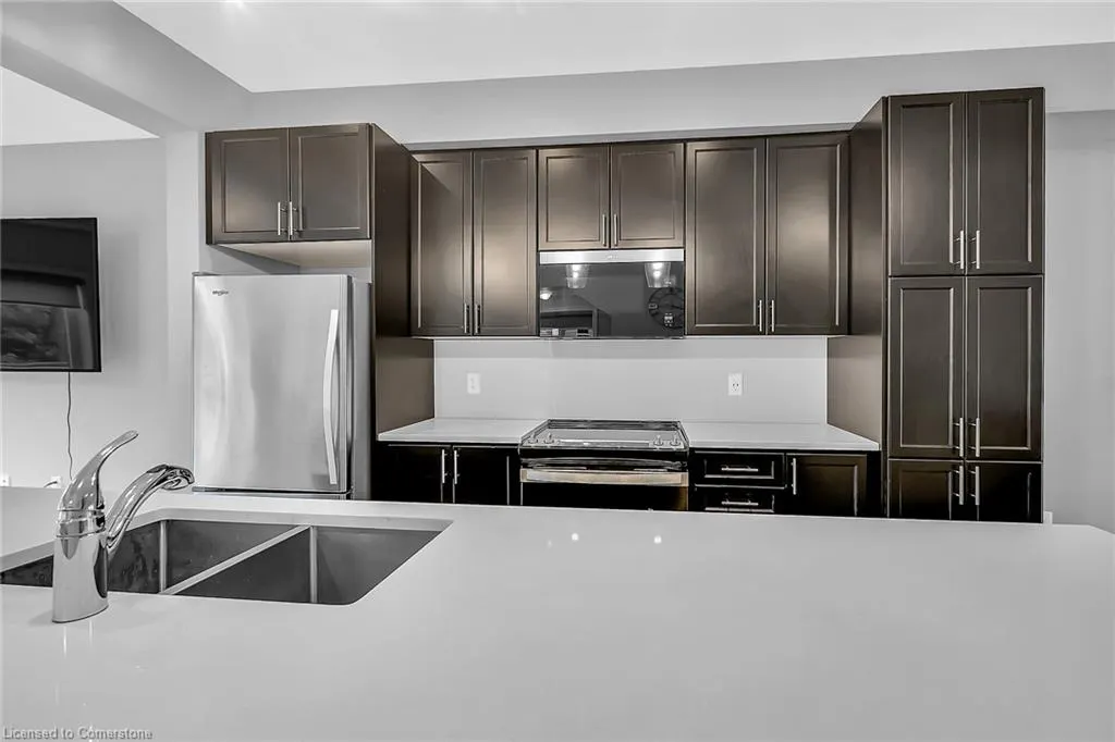 187 Wilson Street W, #8