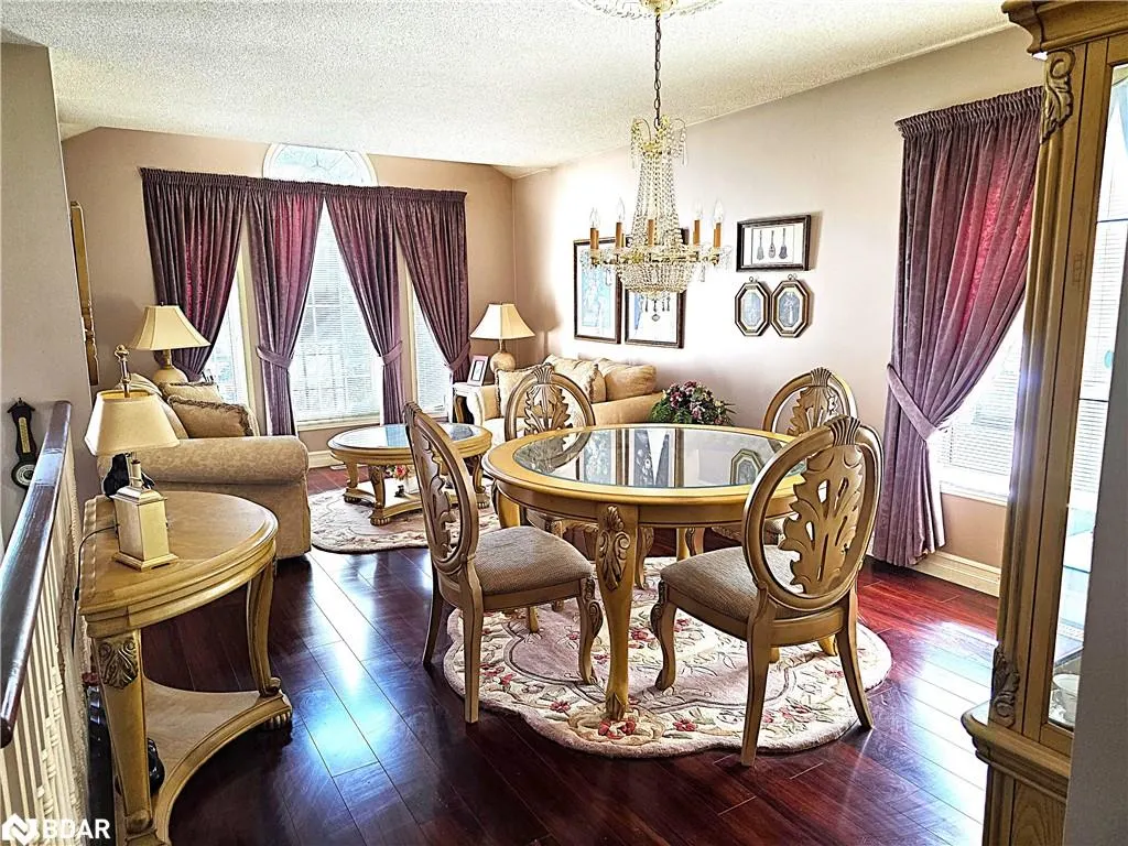 28 Cranberry Heights