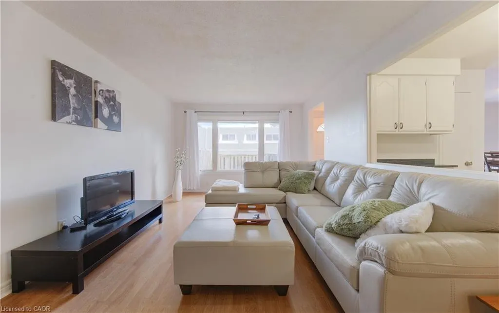 14 Williamsburg Road, #47