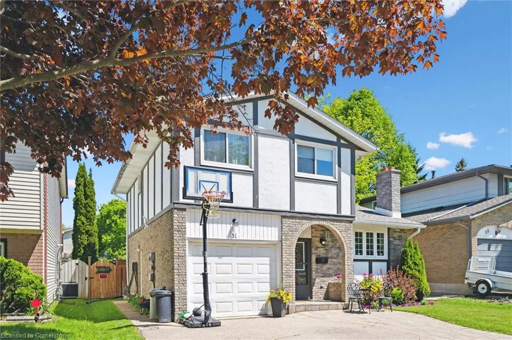 31 Driftwood Place