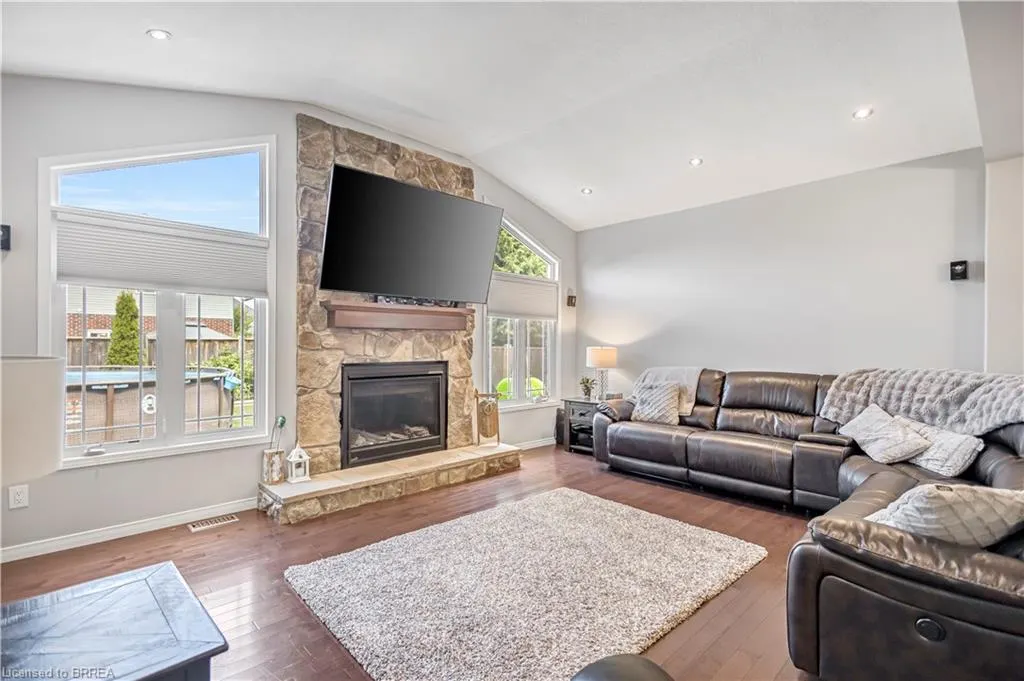 36 Mcqueen Drive