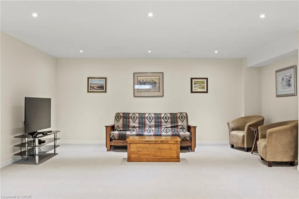 350 Doon Valley Drive, #8G