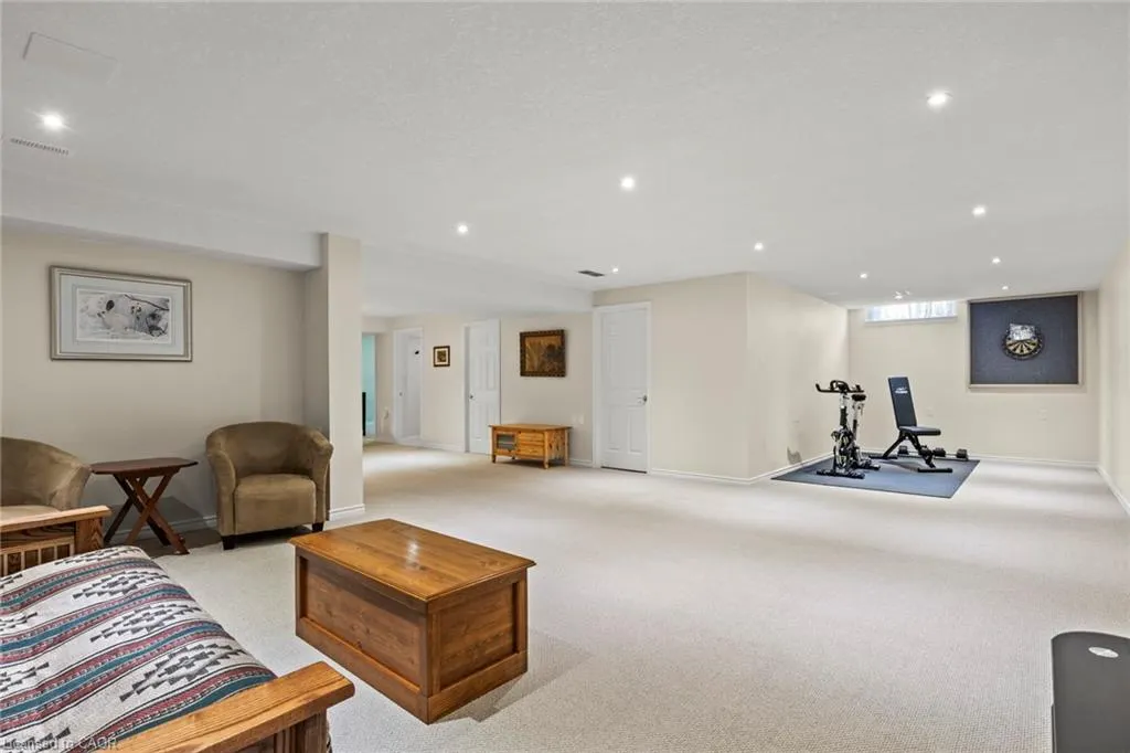 350 Doon Valley Drive, #8G