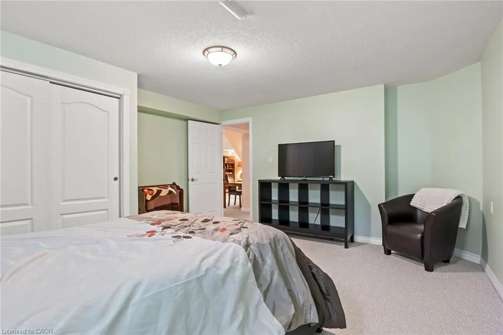 350 Doon Valley Drive, #8G