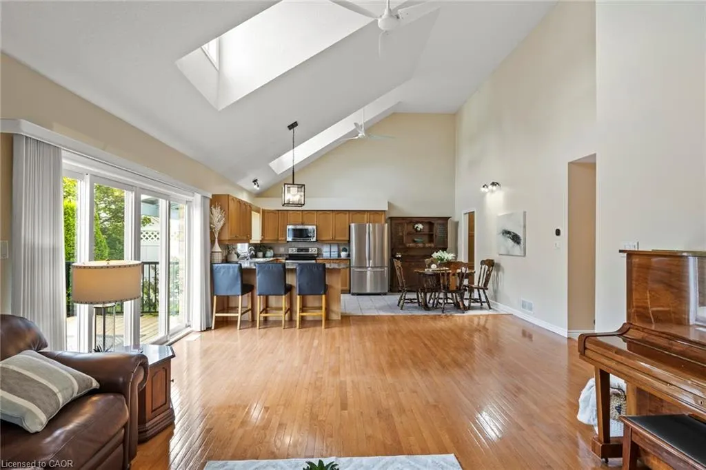 350 Doon Valley Drive, #8G